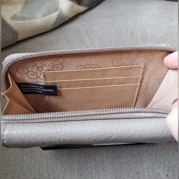 ENZO ANGIOLINI Taupe Faux Pebbled Leather Logo Lined Zip Around Wallet - Picture 5 of 10